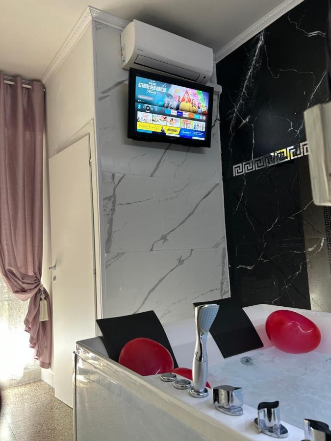 Roma Suite Idromassaggio Exterior foto